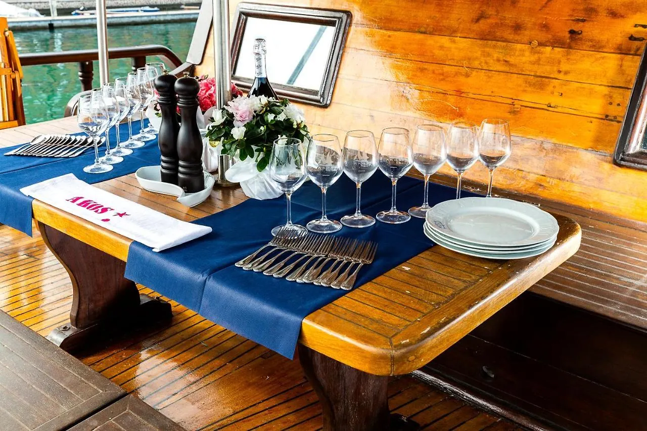 Botel Hotel Akos Venedig Italien